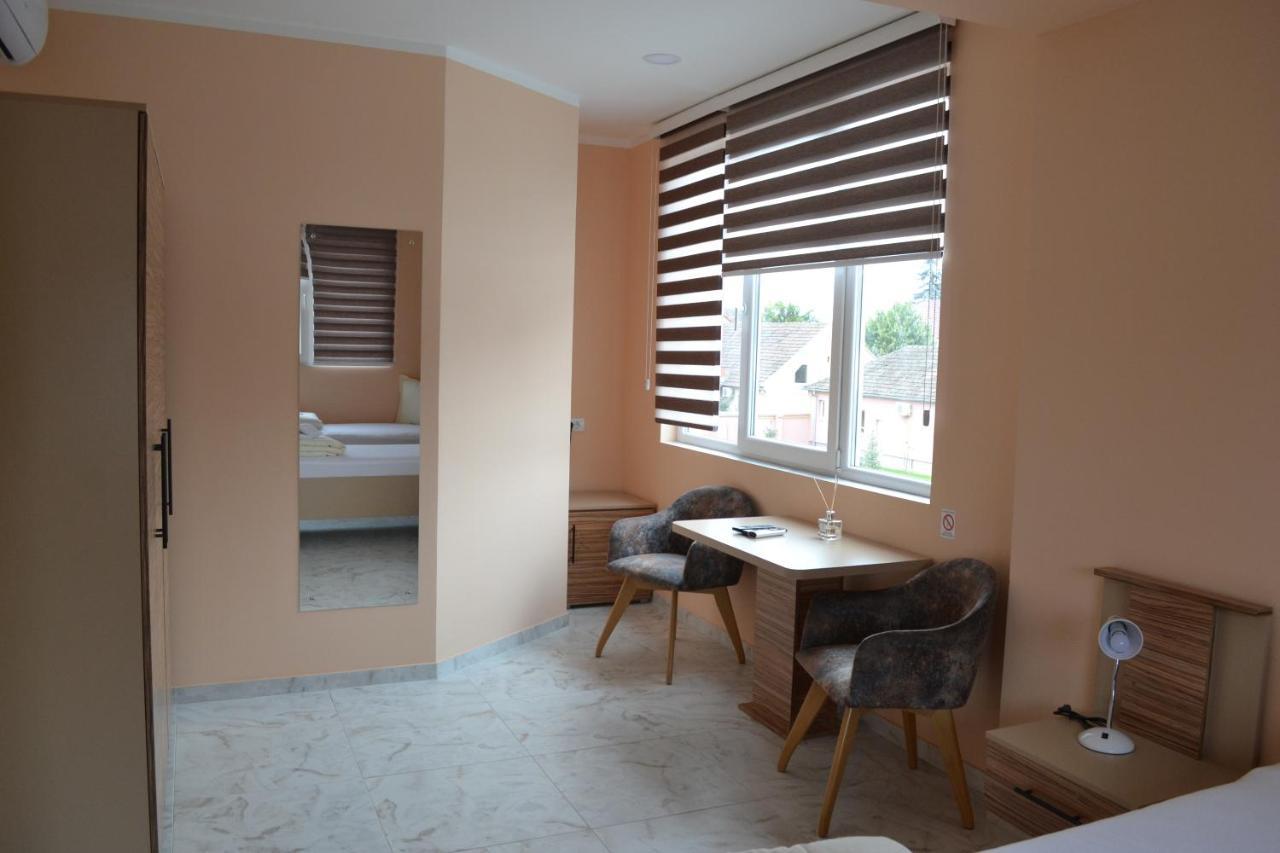 Sobe Sova Kikinda Hotel Luaran gambar